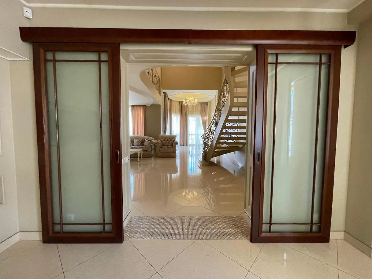 Героев Сталинграда 24А Apartment Kyiv 0*,